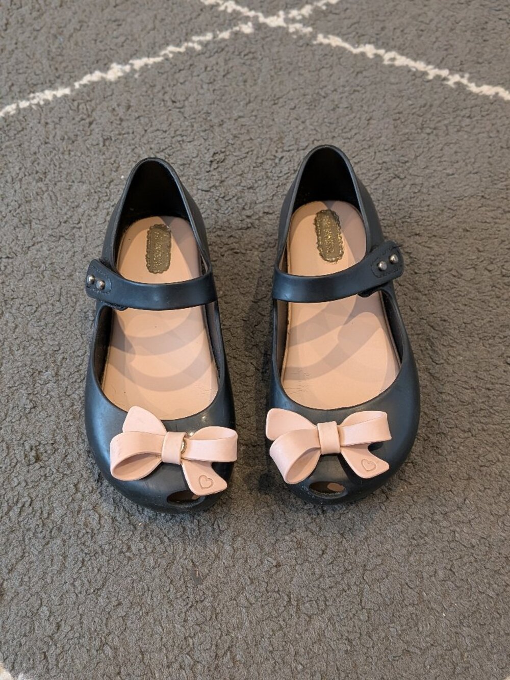 Mini Melissa Ultragirl black with pink bow Mary Jane sandals size 10
